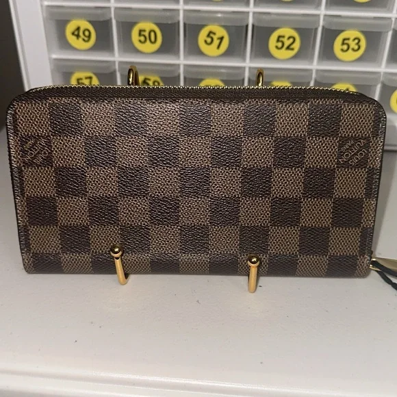 NEW LOUIS VUITTON LIMITED EDITION DAMIER VIVIENNE WESTWOOD COLLAB ZIPPY WALLET - Picture 3 of 6